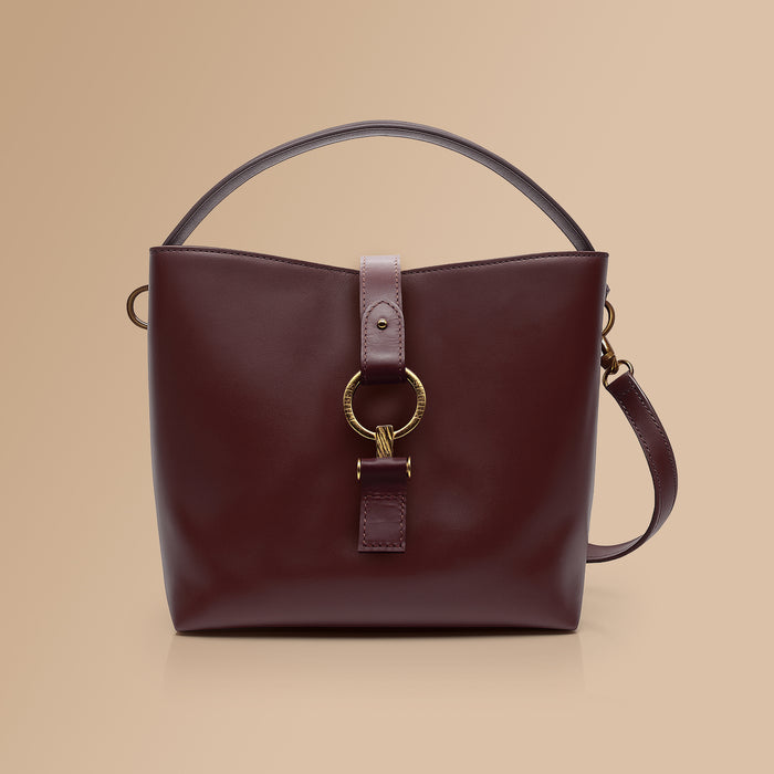 ANTONIA VINO TINTO + HERRAJE DORADO